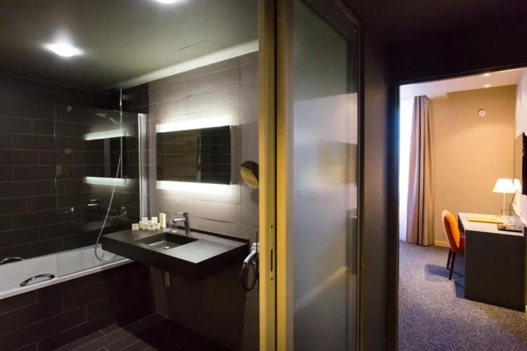 1 Bedroom Suite