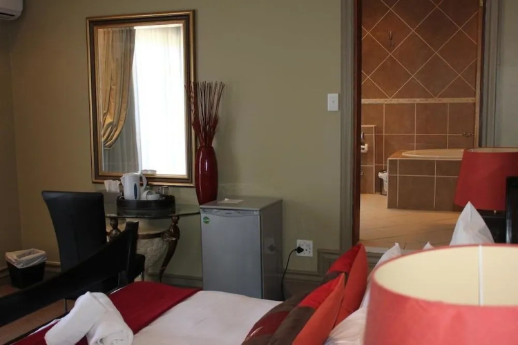 Summer Place Boutique Hotel