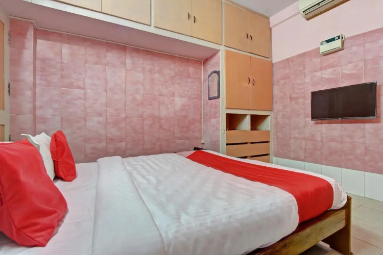 OYO 23672 Annai Residency