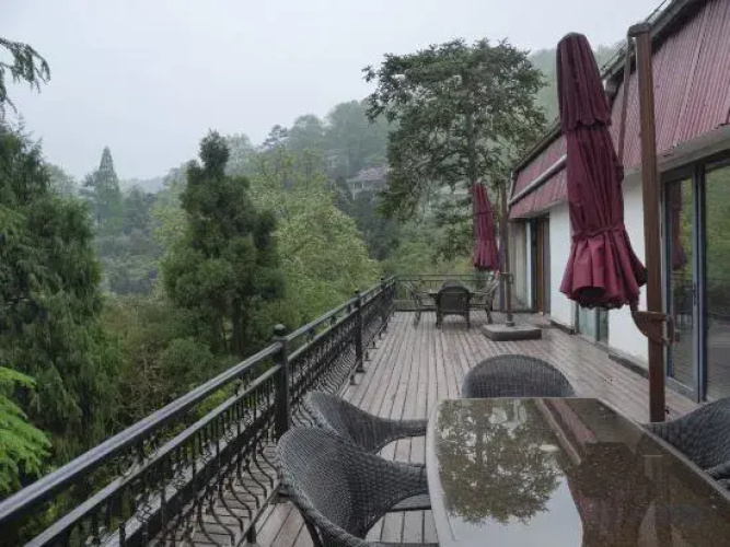 Fengxiang Mountain Villa