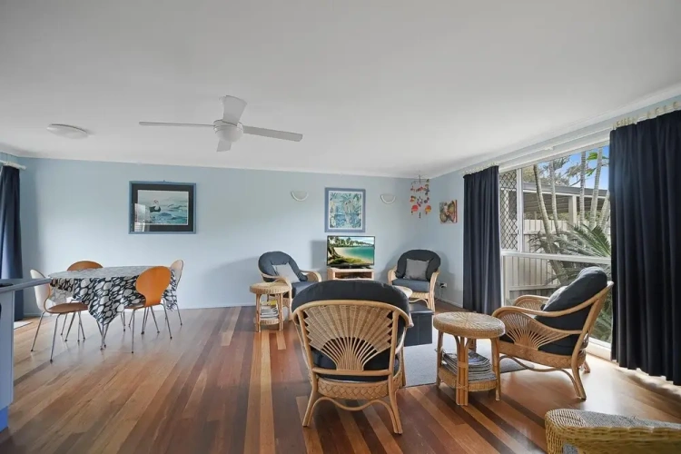 2 Bedrooms Cottage