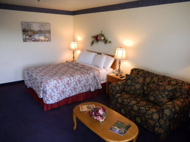 Oakridge Inn