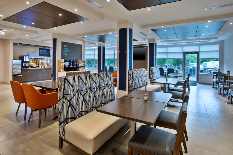 Holiday Inn Express & Suites Kingston Central photo 30