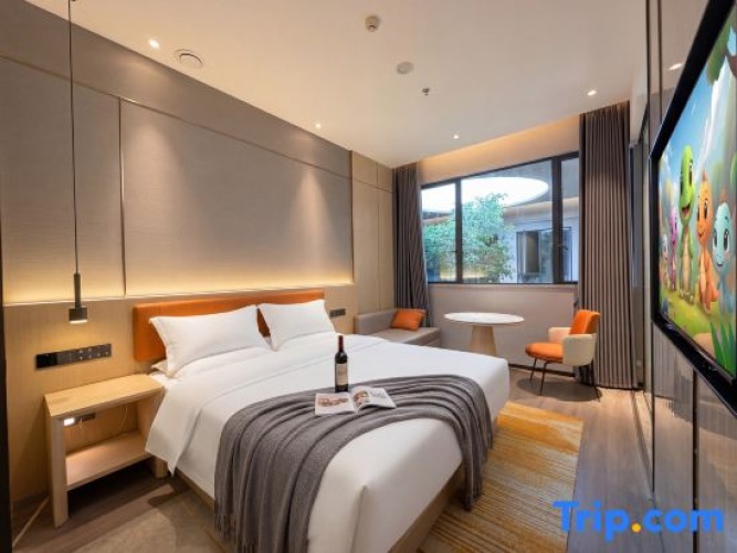 Standard Double room with view