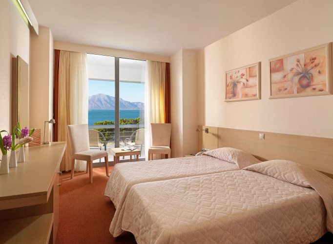 Airotel Achaia Beach