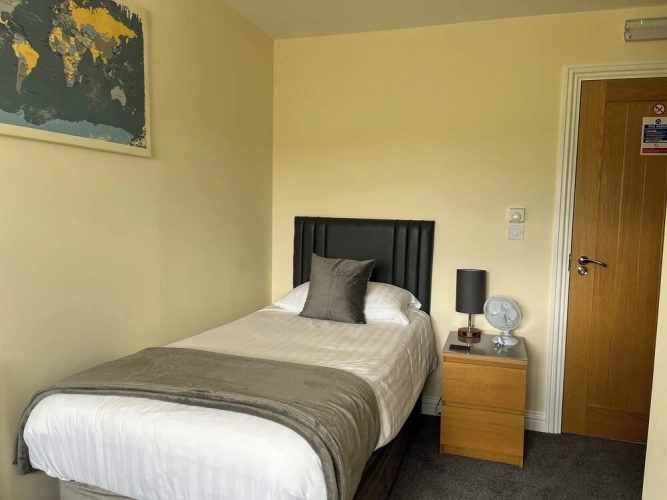 Standard Single room with canal view