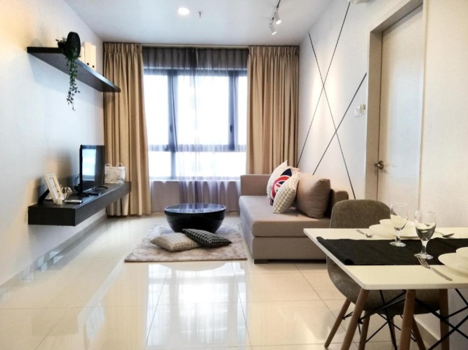 2 Bedrooms Apartment