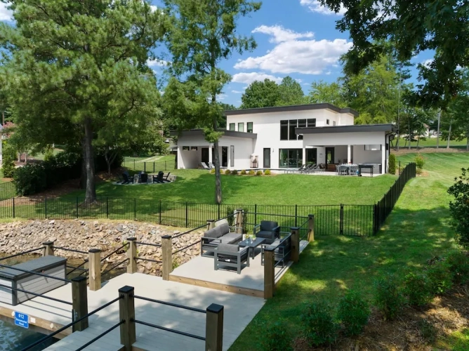 Cottage with balcony