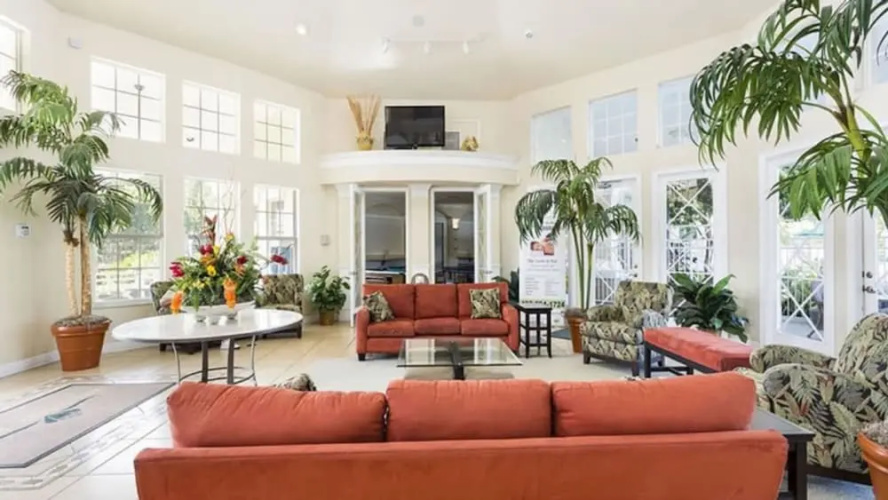 3BR Third Floor Condo Near Disney