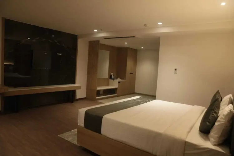 Royal room