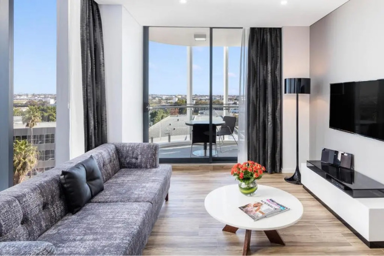 Meriton Suites Mascot CentralOver view
