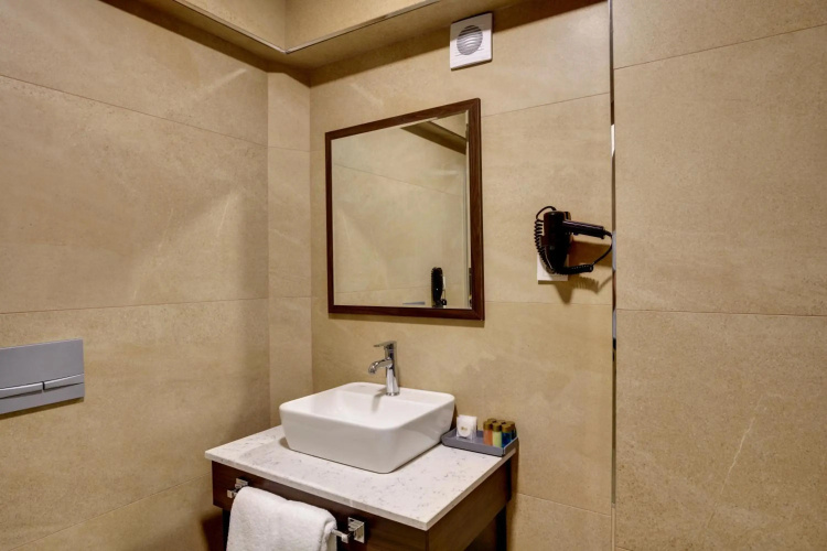 Leo suites Hotel