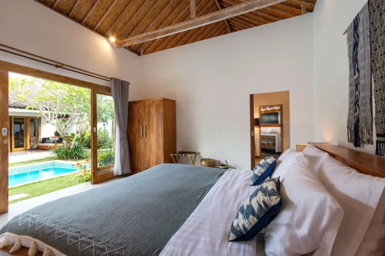 Bali Villa Near the Beach, 2030