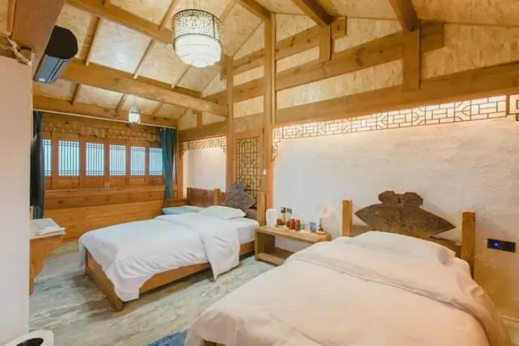 Lijiang Mountain View Homestay
