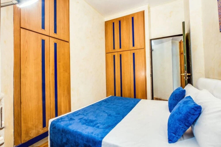 Spacious and Modern 3 bed Flat in Central Location