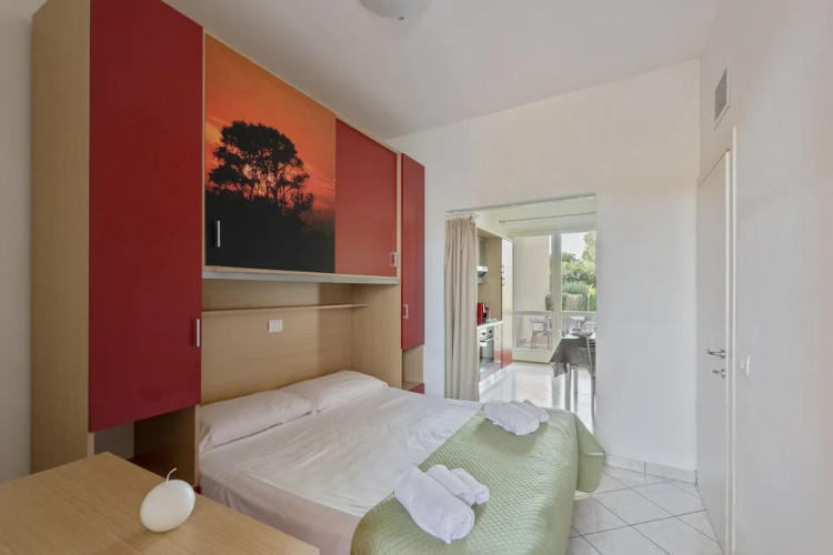 Apartment With Pool in Lido Delle Nazioni