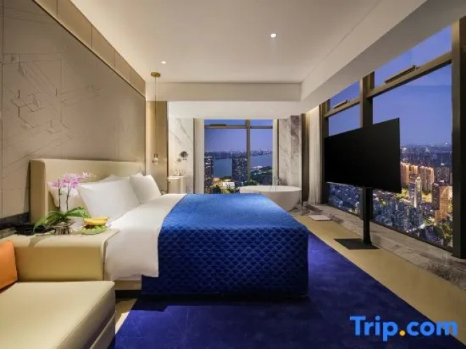 Executive Double room with city view
