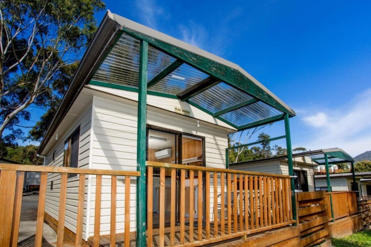 Economy Quadruple room with balcony