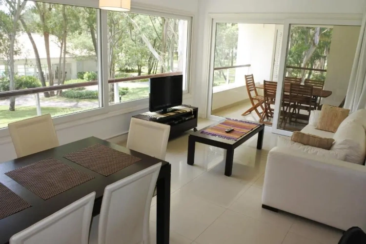 1 Bedroom Apartment with lake view