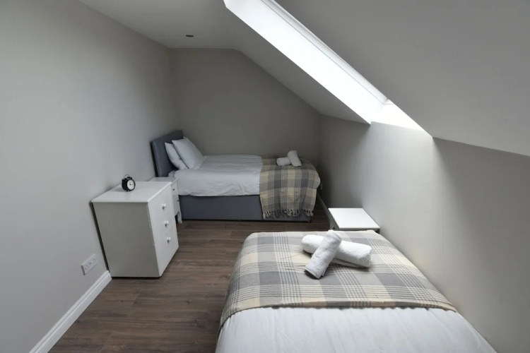 First - Seagate House Apartment