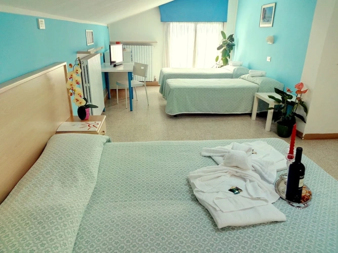 Classic Triple room with balcony