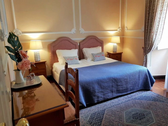 Allons-y Guesthouse