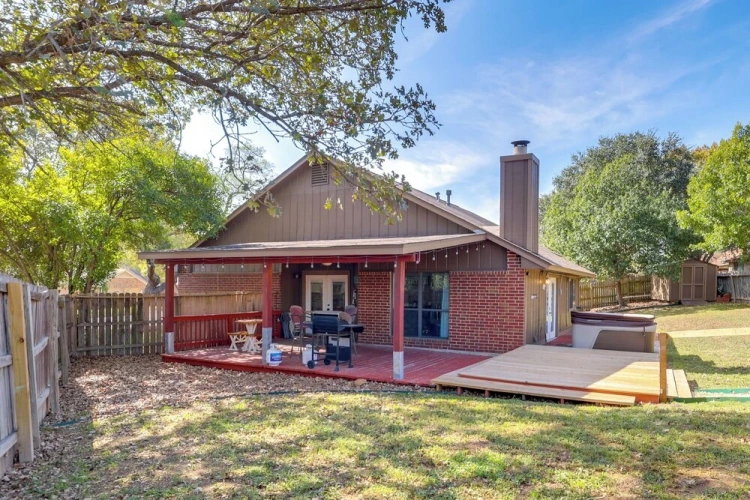 3 Bedrooms Cottage