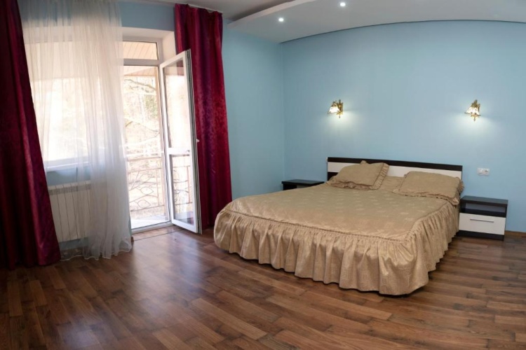 1 Bedroom Suite with balcony and with view
