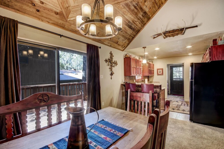 414Elkmountainmtncb Elk Mountain House