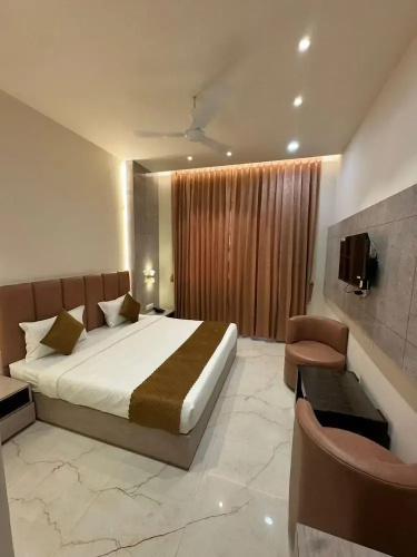 Sethi Grand Hotel