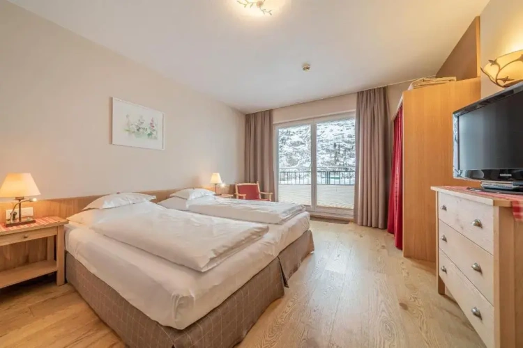 1 Bedroom Double Suite