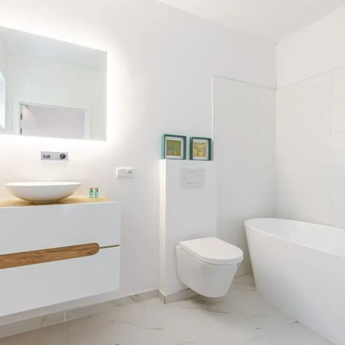 Spacious and Bright Apartment With Sunny Terrace