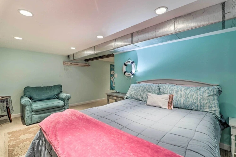 4 Bedrooms Cottage