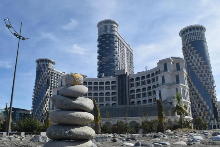 Luxury Inn Orbi