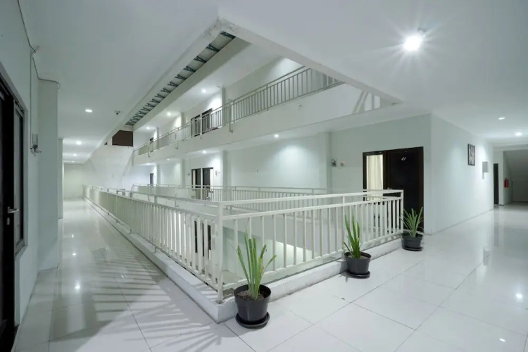 Dparagon Bukit Sari