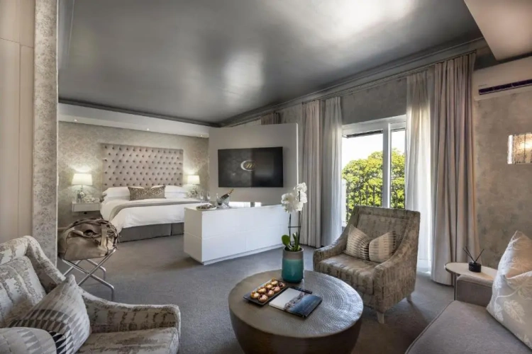 Executive Suite