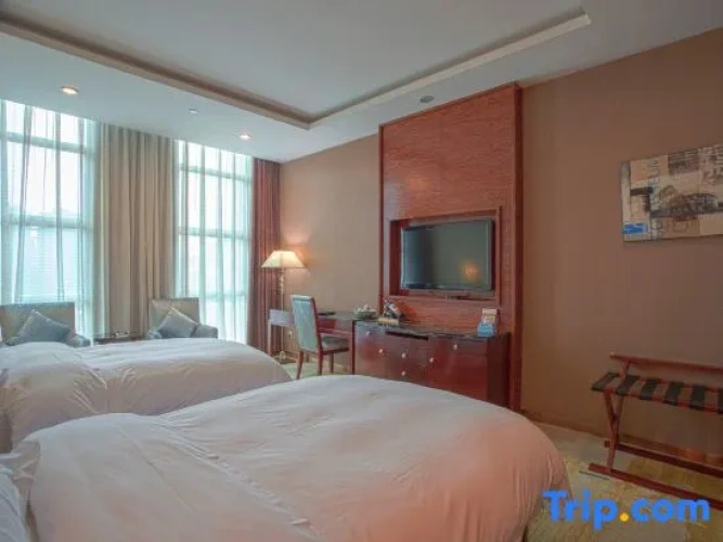 Deluxe Twin Suite