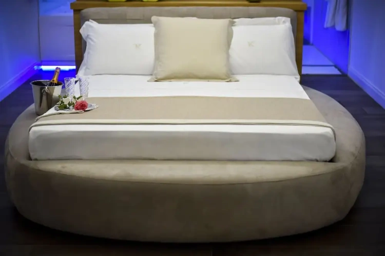 1 Bedroom Deluxe Apartment