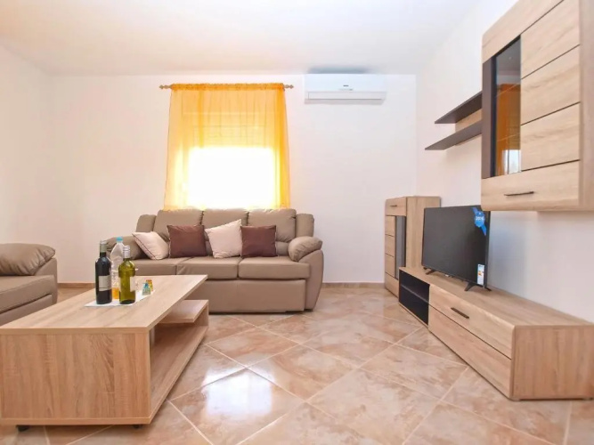 Apartments Antun 1237