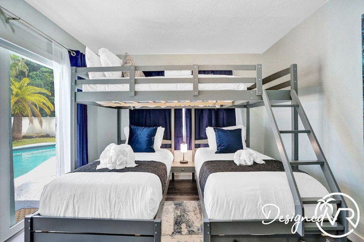 Modern 5BR with Private Heated Pool