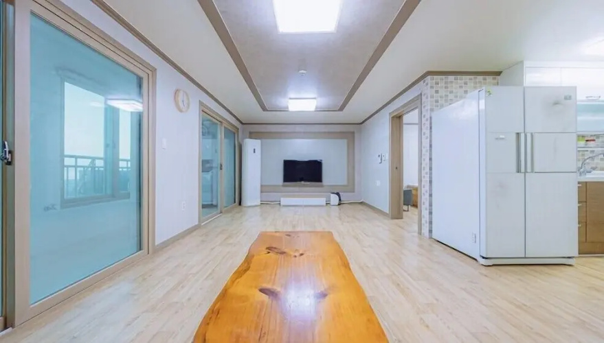 Geoje Swim Pension