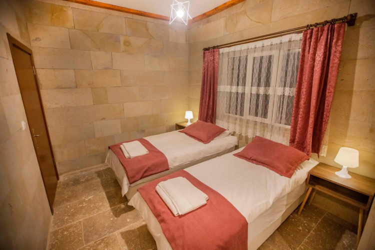 Capiedra Hotel