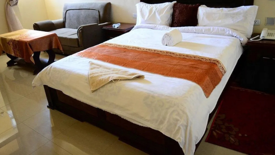 Romanat Hotel