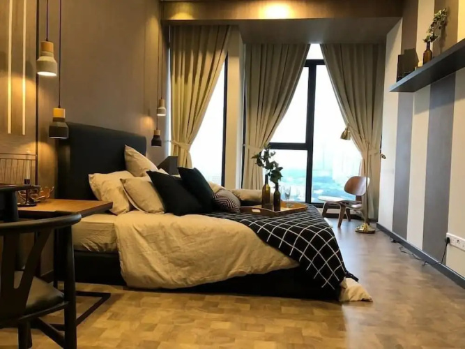 Expressionz Professional Suites by SYNC @2ppl