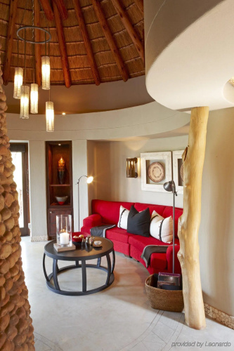 Thanda Safari