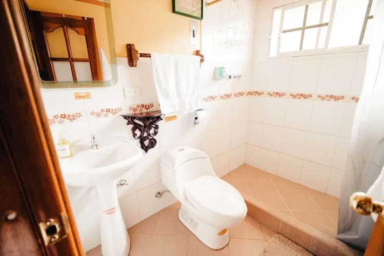 2 Bedrooms Deluxe Quadruple room with mountain view