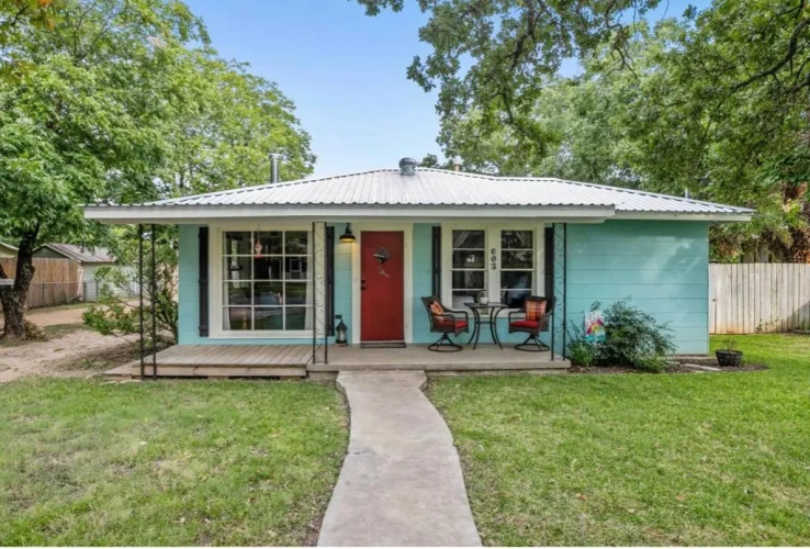 2 Bedrooms Cottage