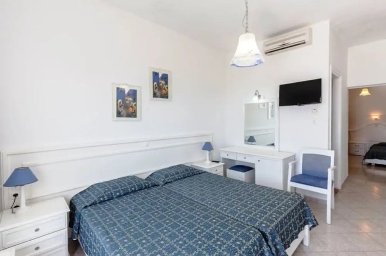 Mina Beach Hotel