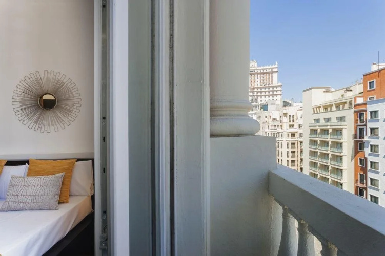 Dobo Rooms Gran Via Apartments