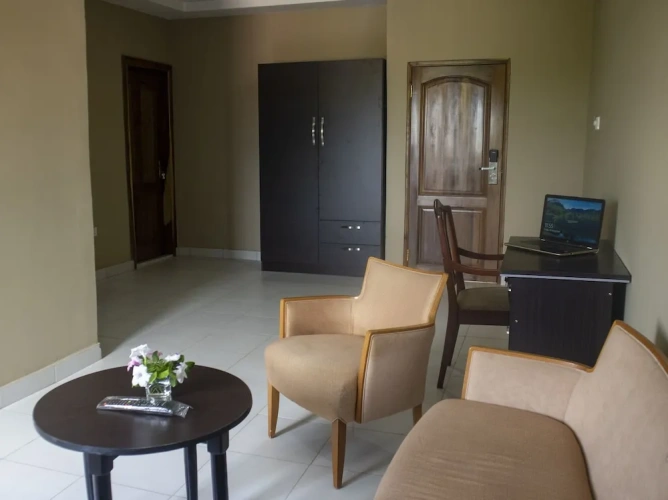 Deluxe Suite